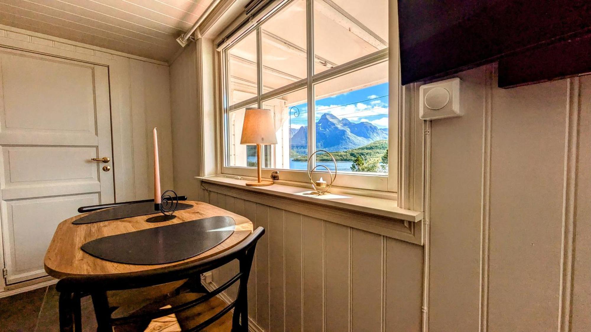Exclusive And Cosy! Sea And Mountian View - Superfast Wifi, Washer And More Included 소르틀란 외부 사진